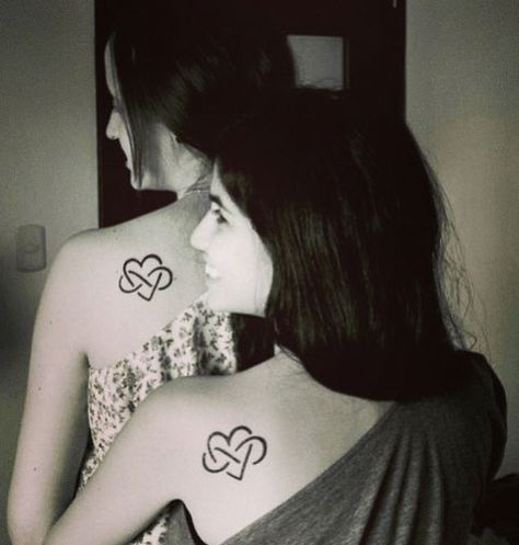Madre e Figlie Unite per Sempre da un Tatuaggio: le Idee più Belle