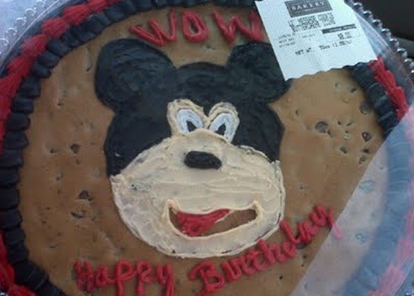 20 Raccapriccanti Torte Disney che vi Faranno Rimpiangere di Compiere gli Anni