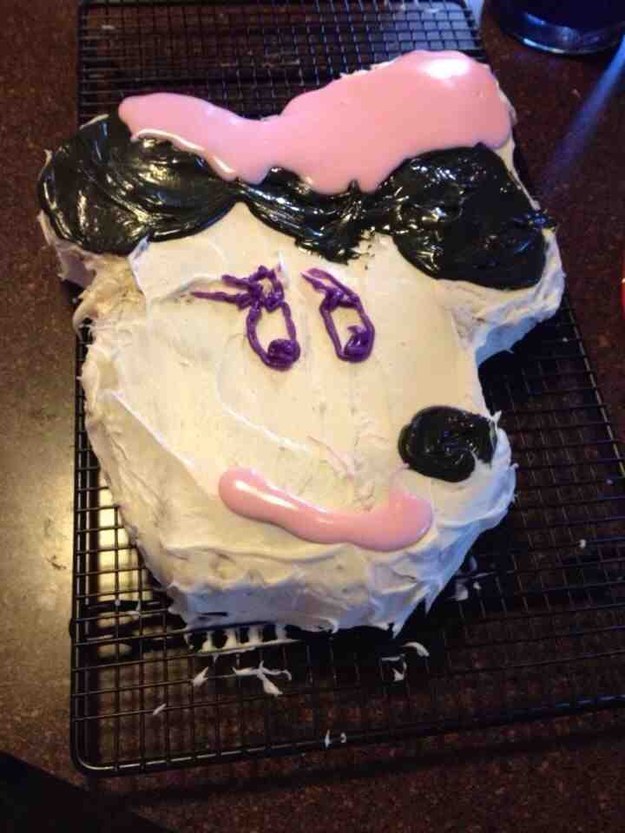 20 Raccapriccanti Torte Disney che vi Faranno Rimpiangere di Compiere gli Anni