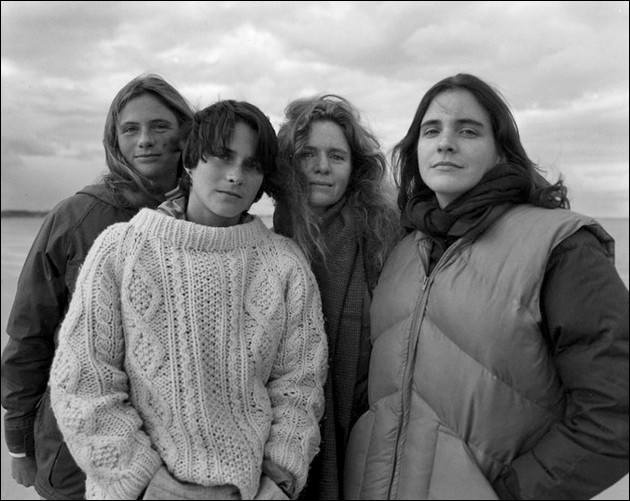 4 Sorelle si fanno Fotografare Ogni Anno per 36 anni: il Risultato è Emozionante