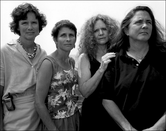 4 Sorelle si fanno Fotografare Ogni Anno per 36 anni: il Risultato è Emozionante