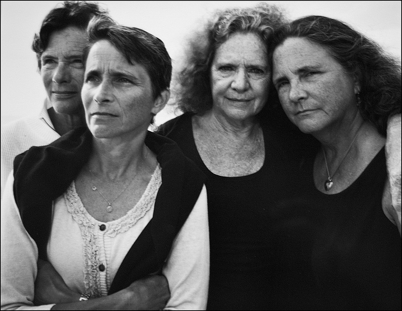 4 Sorelle si fanno Fotografare Ogni Anno per 36 anni: il Risultato è Emozionante