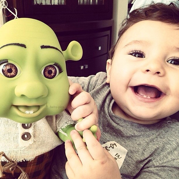 Questi Bambini sono Praticamente Identici ai loro Bambolotti