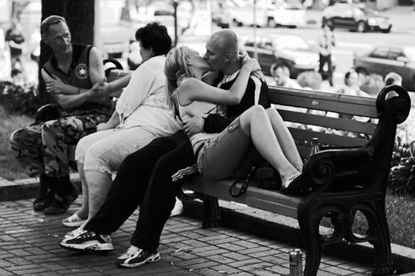 Coppie Fin Troppo Smielate in Pubblico che ti Faranno Odiare l'Amore