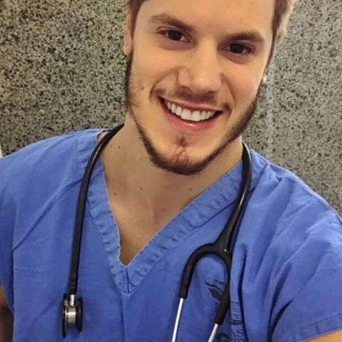 Altro che Grey's Anatomy e E.R.: ecco i 24 Medici più Belli di Instagram!