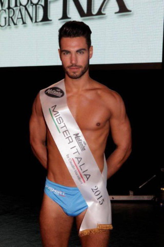 Dopo Miss Italia, arriva Mister Italia 2015: Ecco chi è Alessandro Bivi (FOTO) Dopo Miss Italia, arriva Mister Italia 2015: Ecco chi è Alessandro Bivi (FOTO)