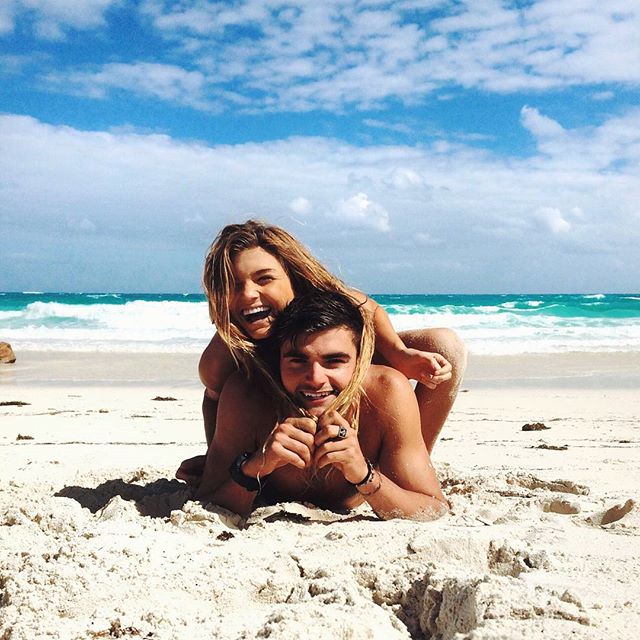 Uomini vs Donne: Chi Sta Meglio in Bikini? La Sfida su Instagram