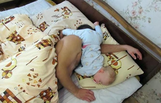 36 Bambini che Si Addormentano Davvero Ovunque!