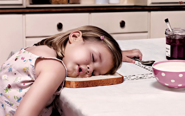 36 Bambini che Si Addormentano Davvero Ovunque!