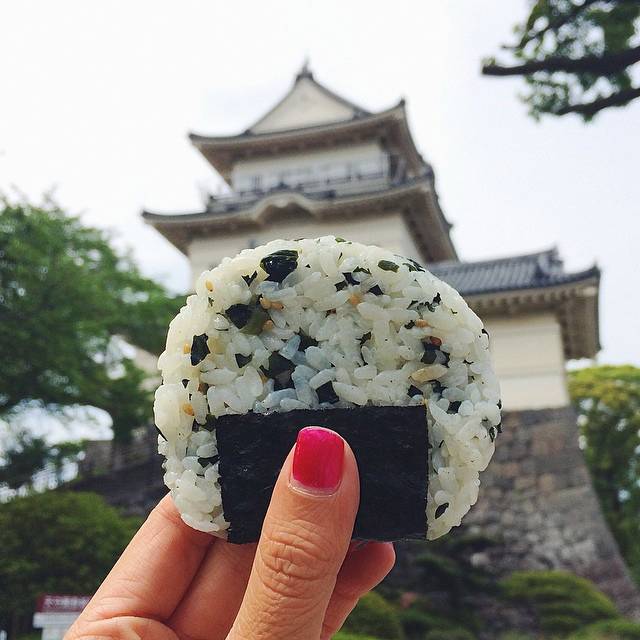 Altro che #foodporn: Questa Ragazza ha unito la Passione per i Viaggi... e il Cibo!
