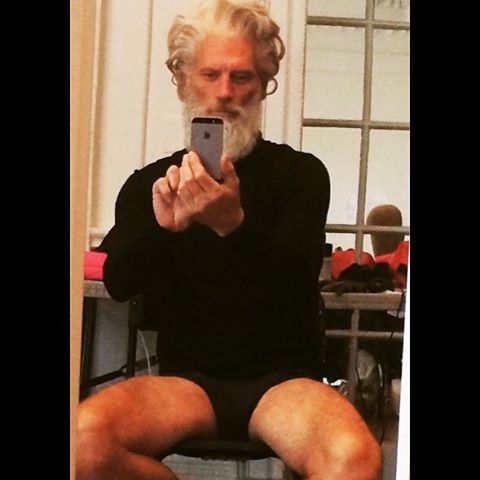 Paul Mason, il Babbo Natale Sexy che non Viene dalla Lapponia ma dalle Passerelle in 19 Scatti!