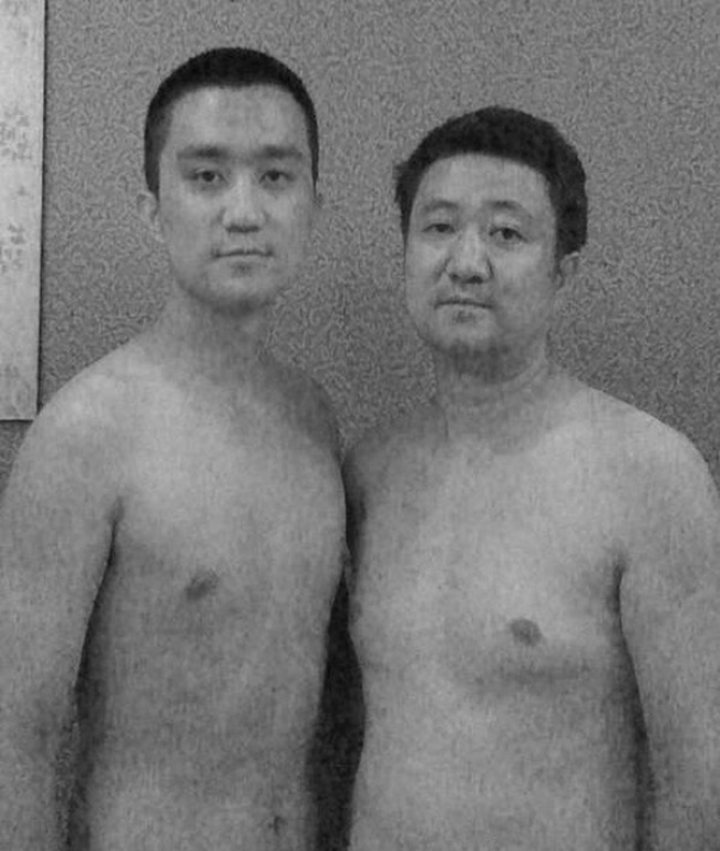 Padre e Figlio Ripetono la Stessa Foto per Quasi 30 Anni: Ecco il Risultato!