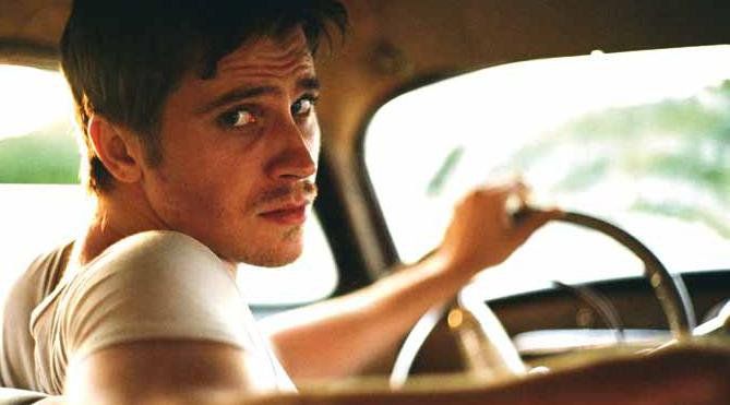35 Uomini Decisamente Hot al Volante. Chi Farebbe un Giro con Loro?