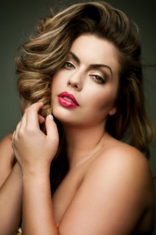 21 Modelle Mozzafiato che Incarnano la Vera Bellezza Curvy! 21 Modelle Mozzafiato che Incarnano la Vera Bellezza Curvy!
