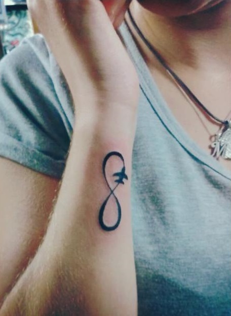 28 fantastici tatuaggi per chi ama viaggiare per il mondo!