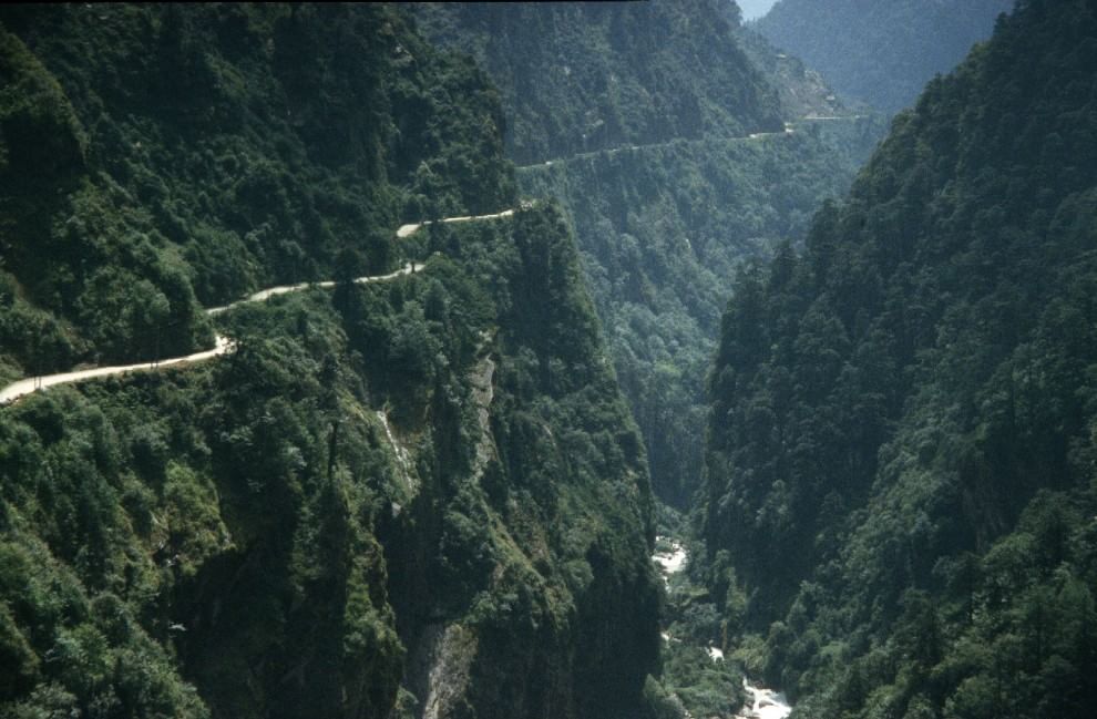 Ecco le 29 Strade Più Pericolose al Mondo (2 di Queste si Trovano in Italia!)