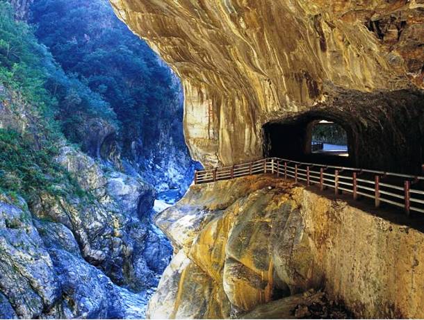Ecco le 29 Strade Più Pericolose al Mondo (2 di Queste si Trovano in Italia!)