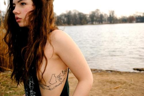 28 fantastici tatuaggi per chi ama viaggiare per il mondo!