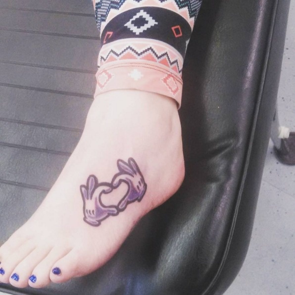 30 Idee per un Tatuaggio ai Piedi Sensuale di cui Non Pentirsi Mai!