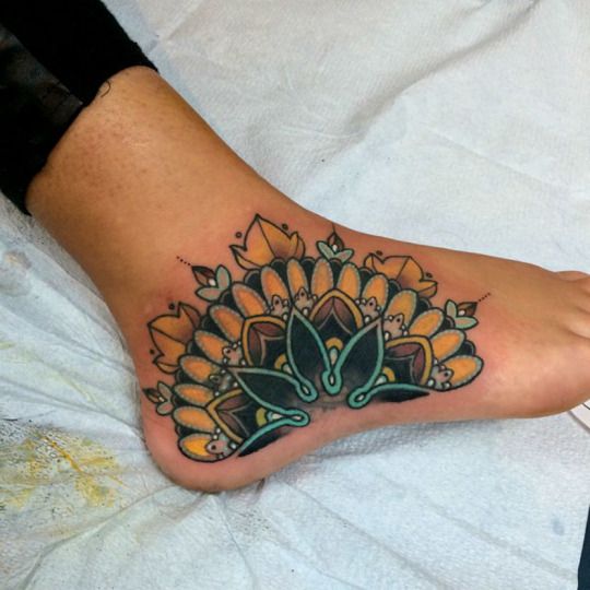 30 Idee per un Tatuaggio ai Piedi Sensuale di cui Non Pentirsi Mai!
