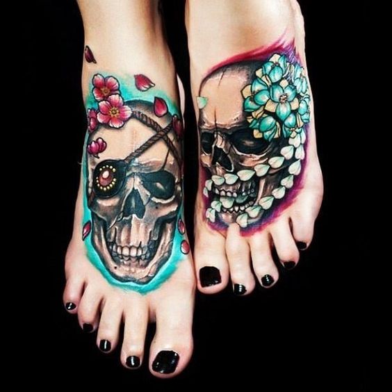 30 Idee per un Tatuaggio ai Piedi Sensuale di cui Non Pentirsi Mai!