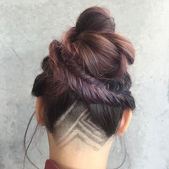 Voglia di un Nuovo Look Senza Osare Troppo? 10 Undercut Hair Tattoos da Provare!