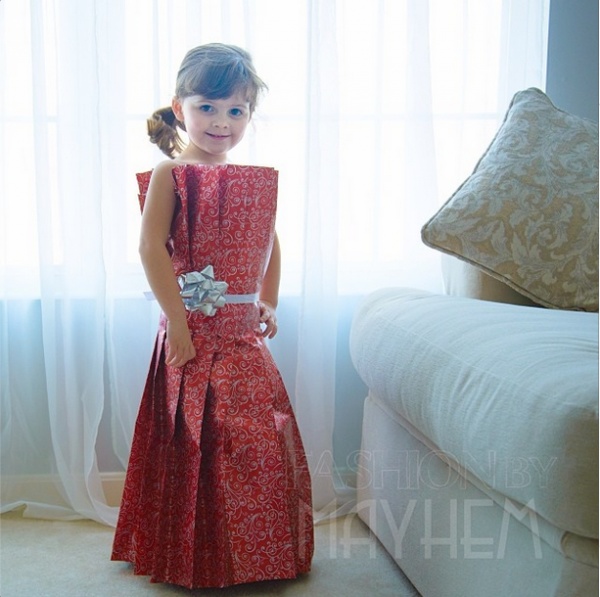 La Piccola Bimba Fashion che Ricrea gli Abiti delle Star con la Mamma, Ecco le Foto!