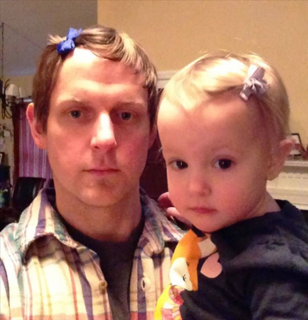 22 Foto di Papà Eccezionali che Hanno Capito Bene Come Crescere le Loro Figlie
