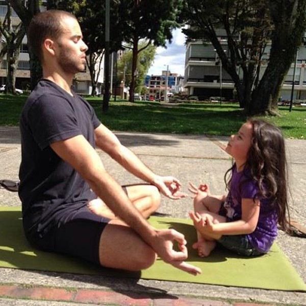 22 Foto di Papà Eccezionali che Hanno Capito Bene Come Crescere le Loro Figlie