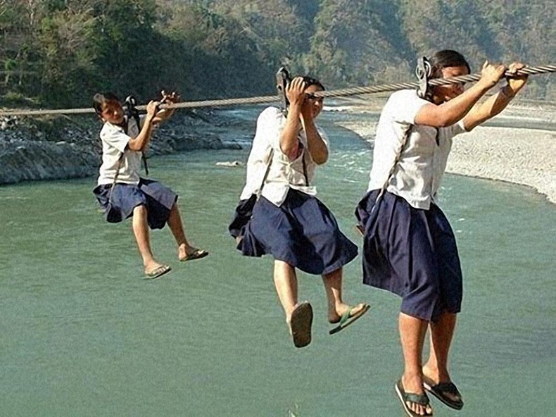 20 Percorsi Pericolosi Nel Mondo Che I Bambini Devono Fare Per Andare a Scuola