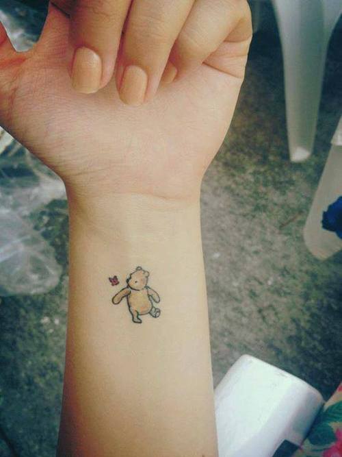 Cerchi un'Idea per un Tatuaggio sul Polso? Lasciati Ispirare da Queste 35 Foto!