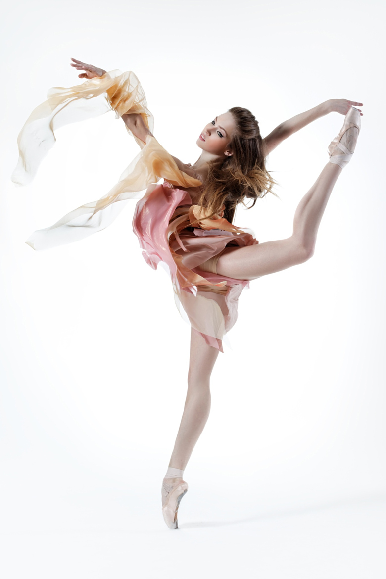 La Magia e la Potenza della Danza nei Meravigliosi Scatti di Alexander Yakolev