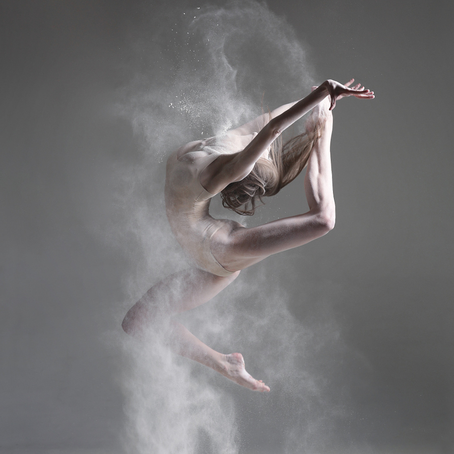 La Magia e la Potenza della Danza nei Meravigliosi Scatti di Alexander Yakolev