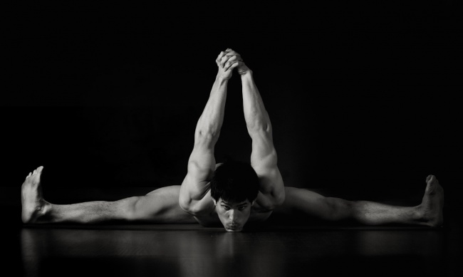 Pensate che lo Yoga Sia Per Sole Donne? Questi 25 Uomini vi Faranno Ricredere!
