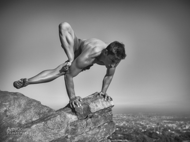 Pensate che lo Yoga Sia Per Sole Donne? Questi 25 Uomini vi Faranno Ricredere!