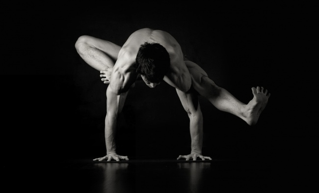Pensate che lo Yoga Sia Per Sole Donne? Questi 25 Uomini vi Faranno Ricredere!