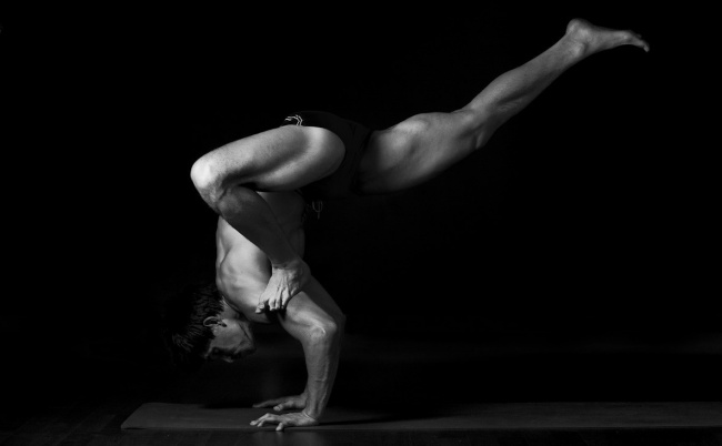 Pensate che lo Yoga Sia Per Sole Donne? Questi 25 Uomini vi Faranno Ricredere!