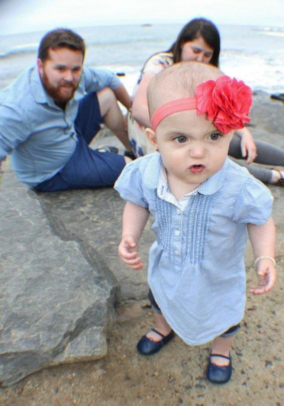 30 Buffi Bambini che Hanno Deciso di "Rovinare" le Foto di Famiglia