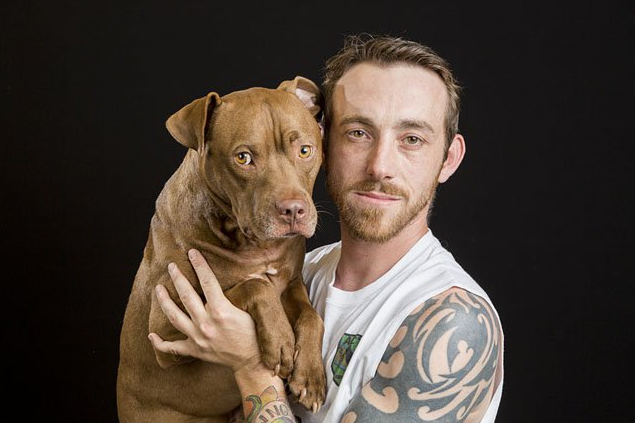 Tattoos & Rescues: Cos'Hanno in Comune Cani di Razze "Pericolose" e Uomini Tatuati?