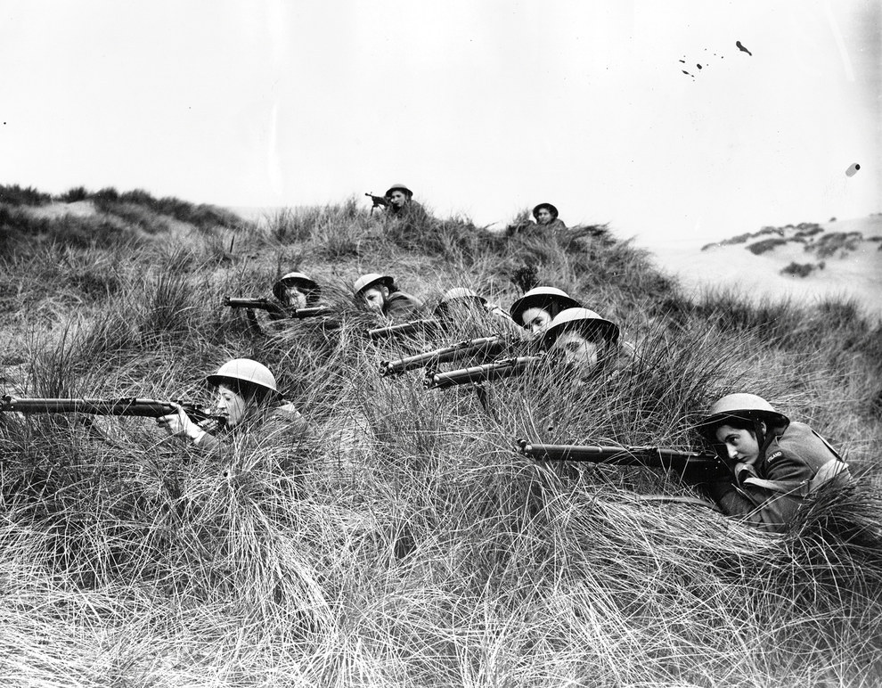 22 Incredibili Foto di Donne Coraggiose Durante la Seconda Guerra Mondiale