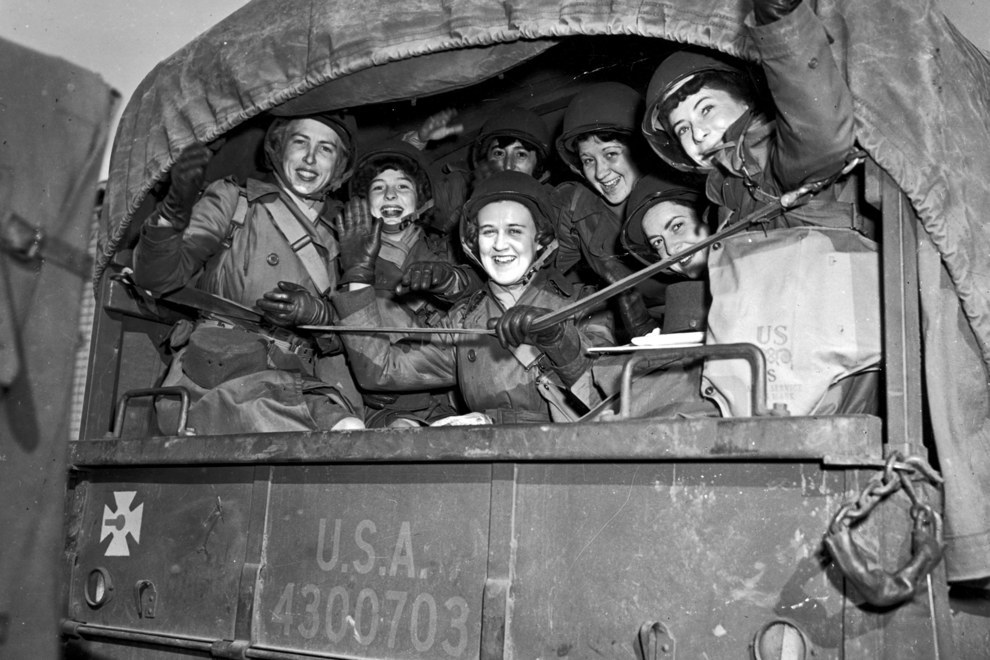 22 Incredibili Foto di Donne Coraggiose Durante la Seconda Guerra Mondiale