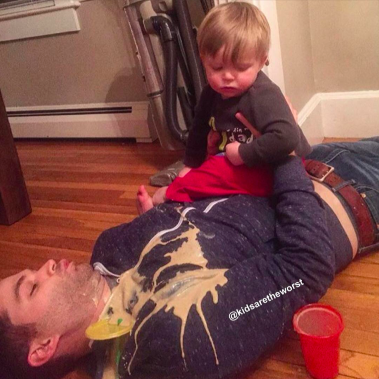 "Kids Are The Worst": 35 Foto di Bambini che Danno il Peggio di Loro