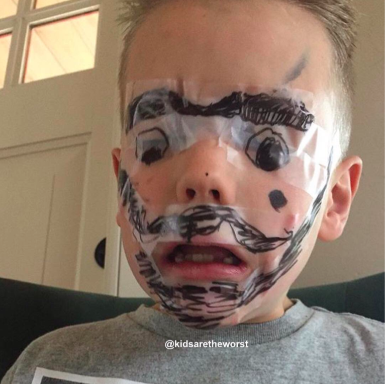 "Kids Are The Worst": 35 Foto di Bambini che Danno il Peggio di Loro