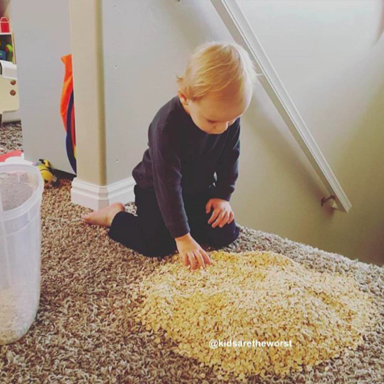 "Kids Are The Worst": 35 Foto di Bambini che Danno il Peggio di Loro
