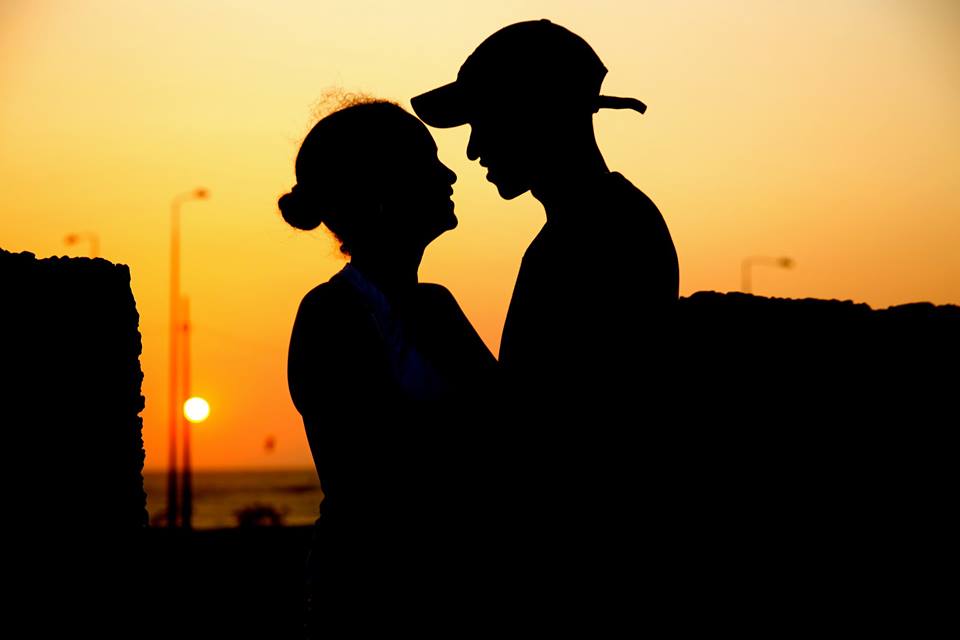 100 World Kisses: il Fotografo che Cattura l'Amore nel Mondo