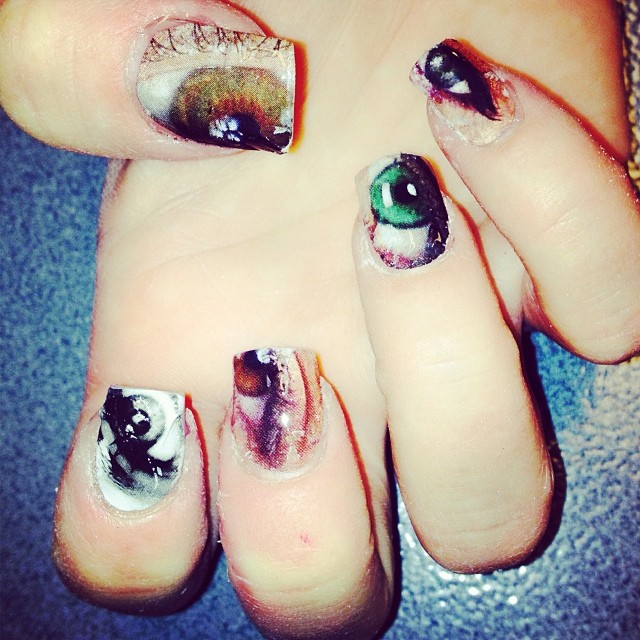 Nail Art Eyeball: Ecco la Nuova Tendenza Unghie che ti Farà Sentire Osservata