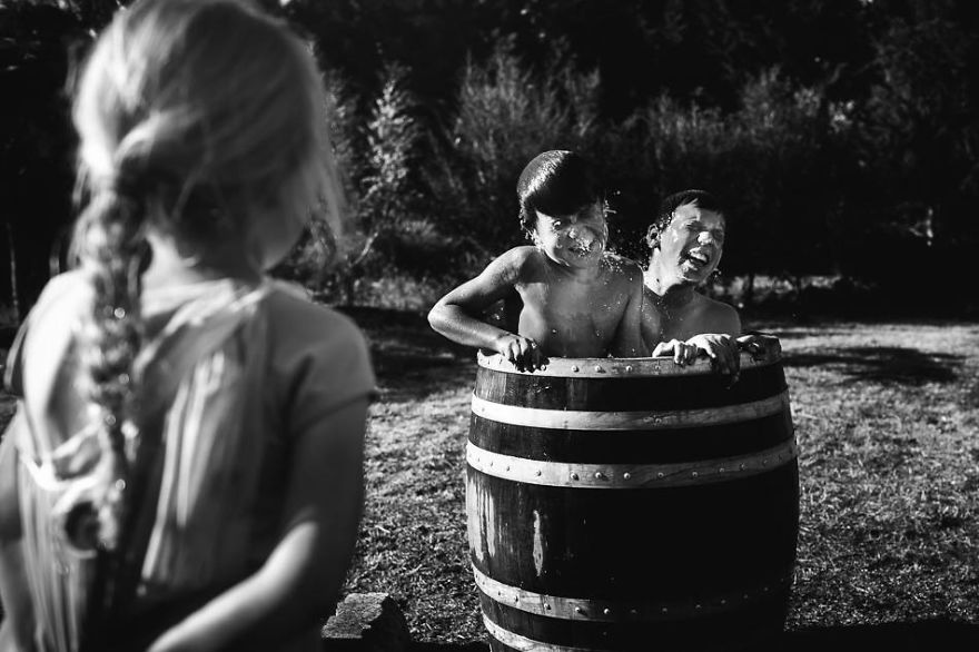 La Bellezza dell'Infanzia Vissuta Senza Tecnologia Raccontata in 30 Immagini