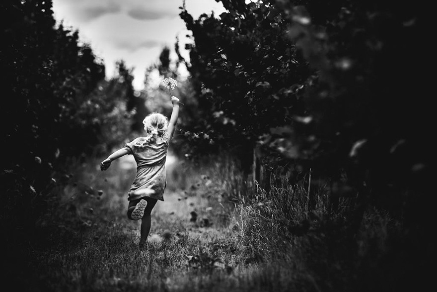 La Bellezza dell'Infanzia Vissuta Senza Tecnologia Raccontata in 30 Immagini
