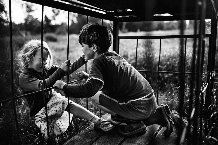 La Bellezza dell'Infanzia Vissuta Senza Tecnologia Raccontata in 30 Immagini