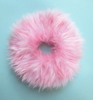 Gli Inguardabili Accessori per Capelli che Noi Tutte Abbiamo Portato negli Anni '90 Gli Inguardabili Accessori per Capelli che Noi Tutte Abbiamo Portato negli Anni '90
